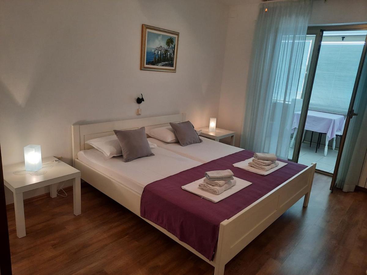 Apartments And Rooms Vinko Barbat na Rabu Екстериор снимка