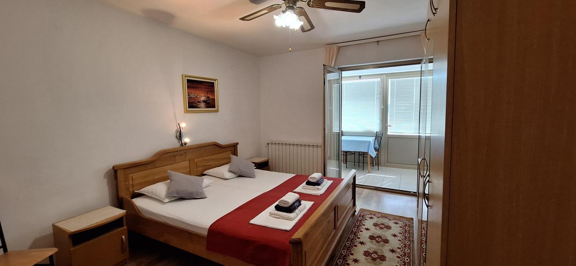 Apartments And Rooms Vinko Barbat na Rabu Екстериор снимка