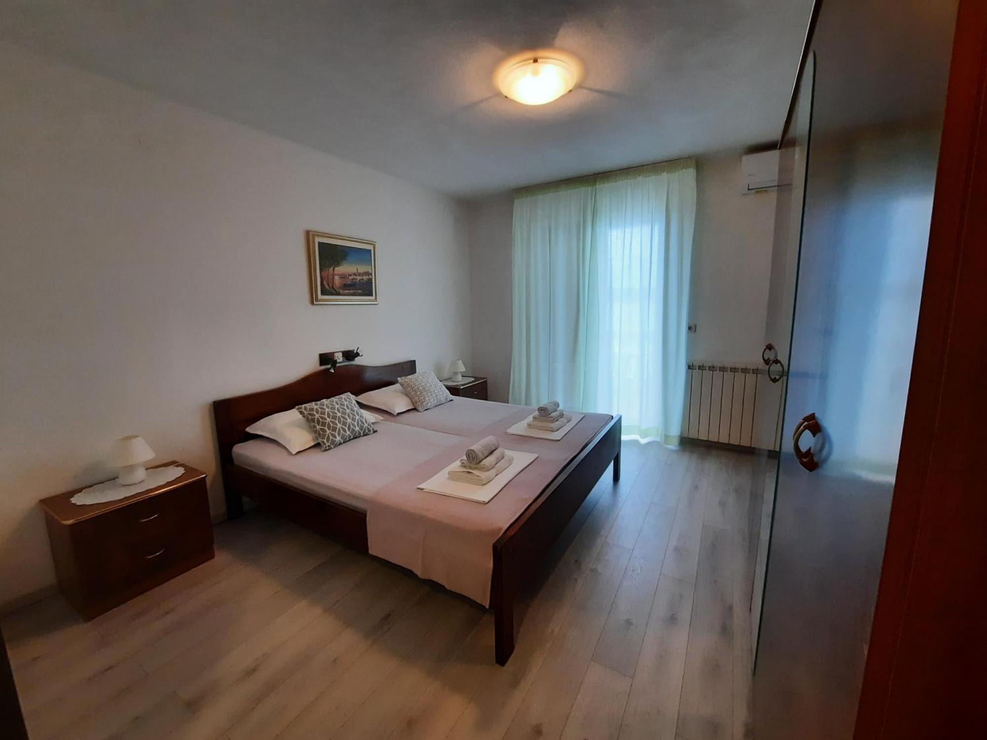 Apartments And Rooms Vinko Barbat na Rabu Екстериор снимка