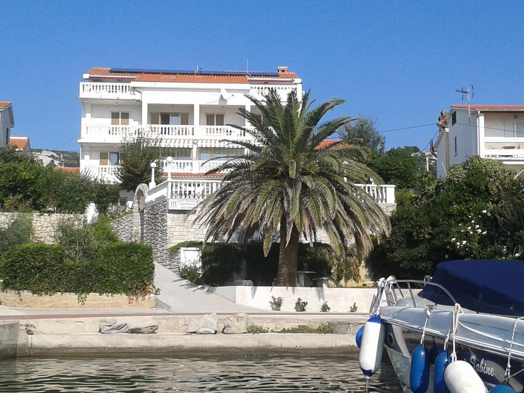 Apartments And Rooms Vinko Barbat na Rabu Екстериор снимка