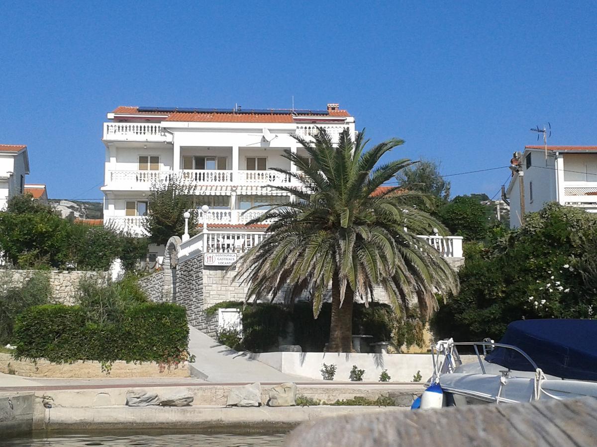 Apartments And Rooms Vinko Barbat na Rabu Екстериор снимка